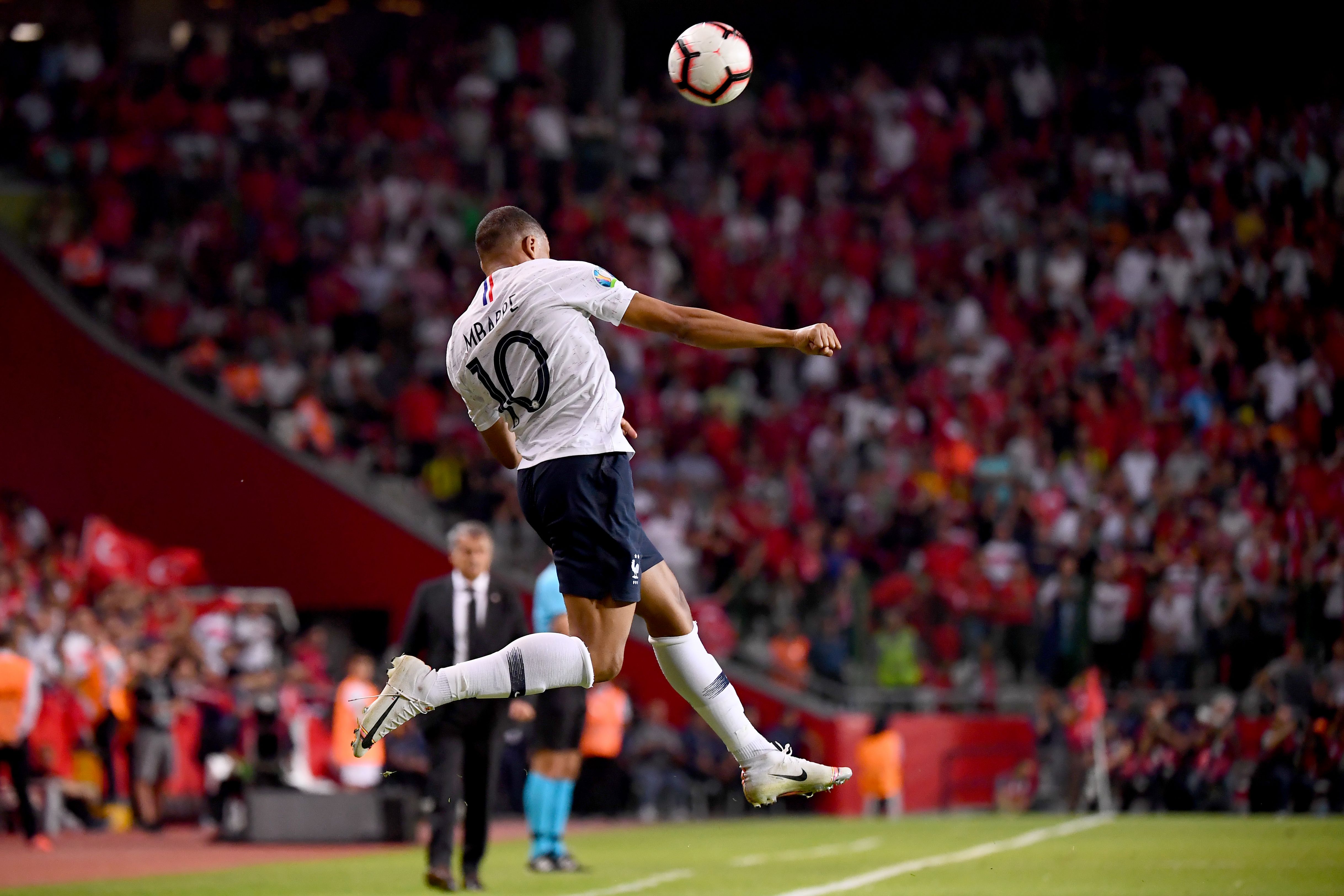 以不屈的精 以不屈的精